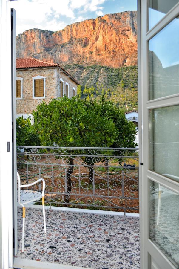 Anna'S Family Home Λεωνίδιο Εξωτερικό φωτογραφία